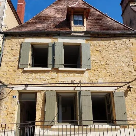 Сasa de vacaciones Maison Climatisée Avec Jardin Au Cœur De - Fr-1-616-399 Sarlat