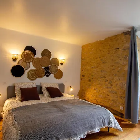 Maison Climatisee Avec Jardin Au Coeur De - Fr-1-616-399 * Sarlat-la-Canéda