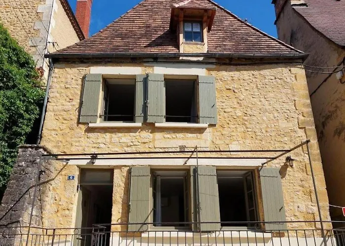 Maison Climatisee Avec Jardin Au Coeur De - Fr-1-616-399 *